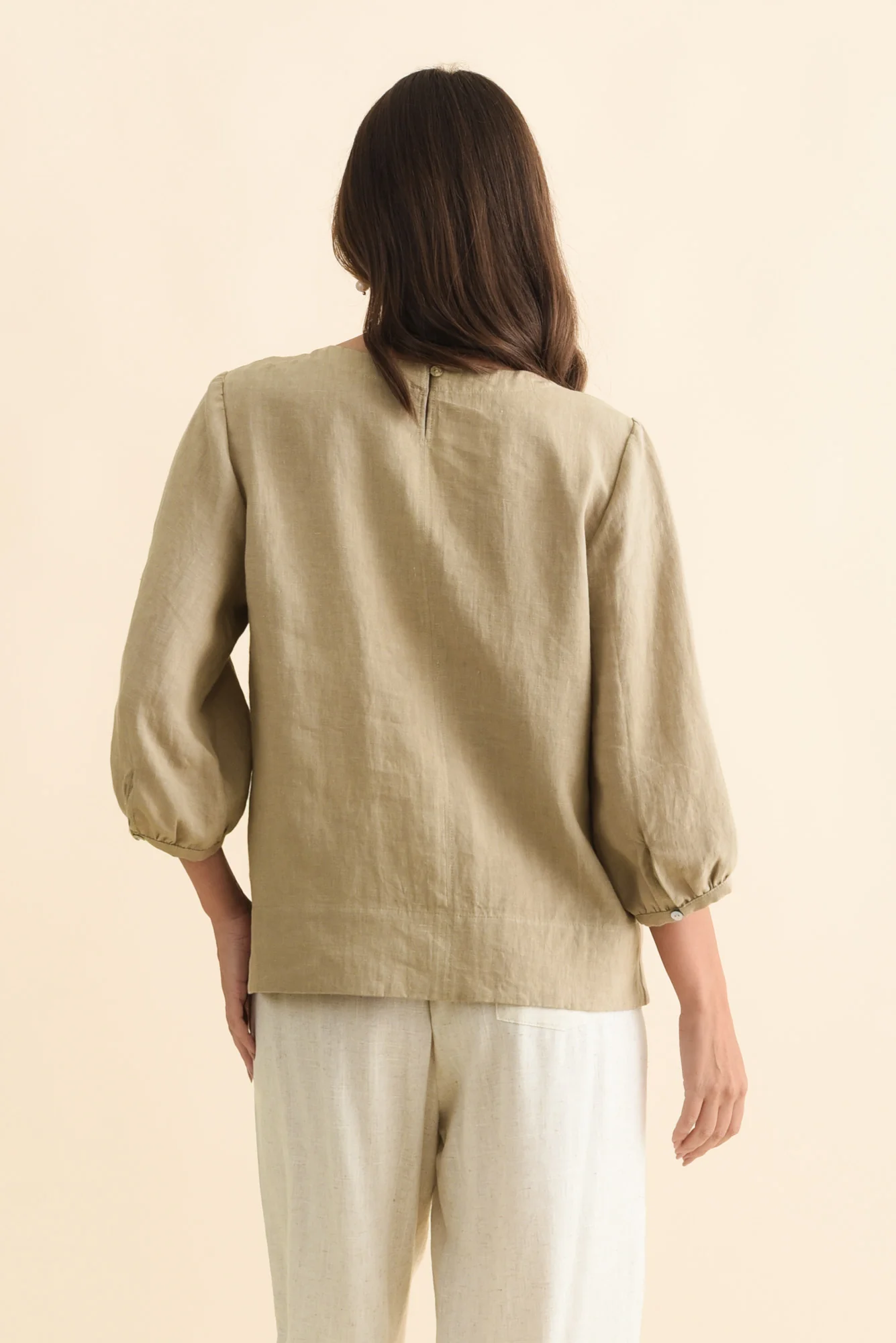 Addie Taupe Linen Sleeved Top - Image 4