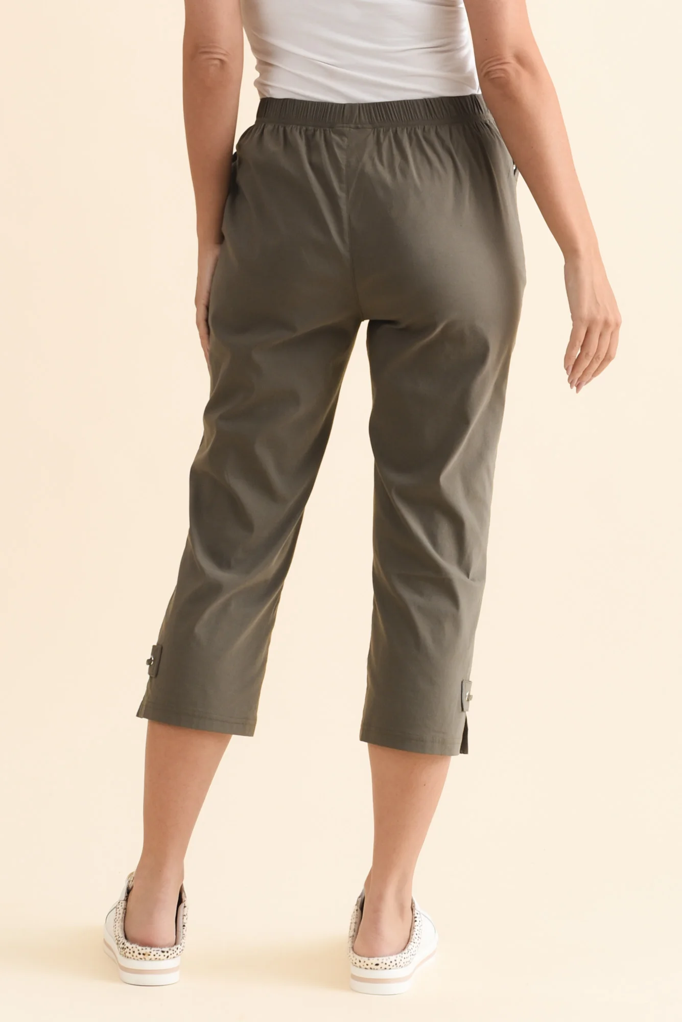 Air-Lite Olive Stretch Capri Pants - Image 5