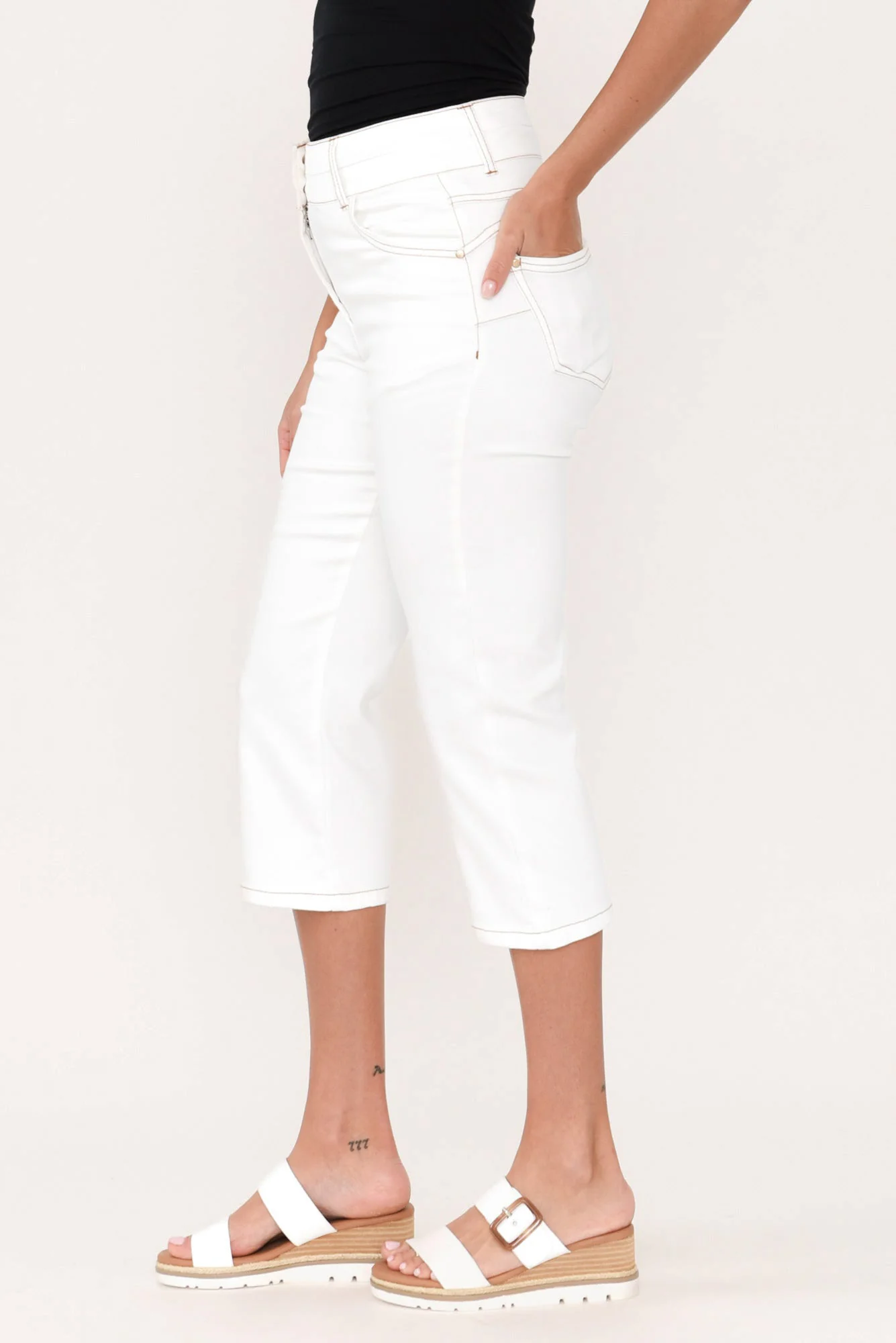 Alessi White Cropped Jeans - Image 3