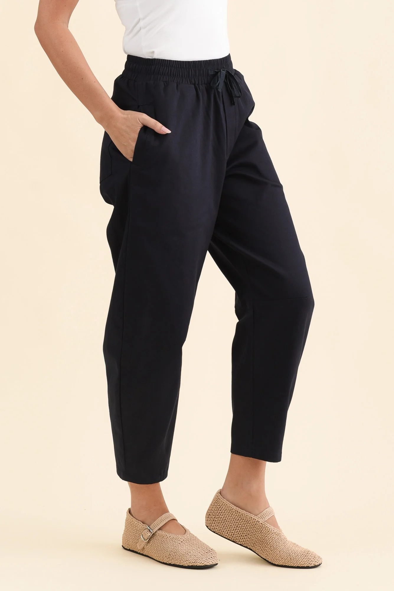 Andy Navy Cotton Cropped Barrel Pants - Image 3