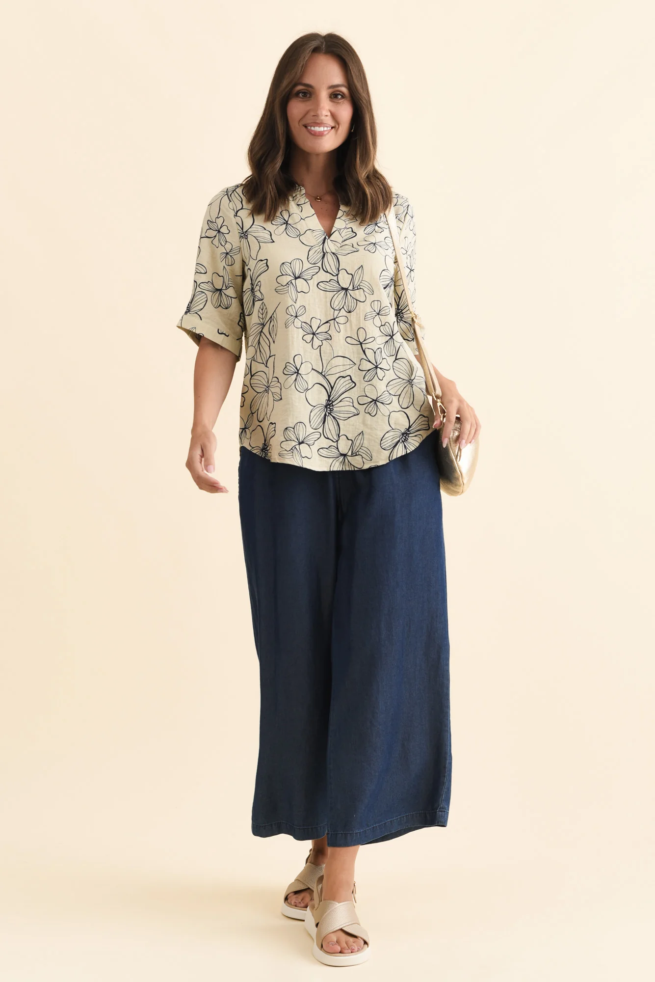 Breigh Sage Flower V Neck Top - Image 3