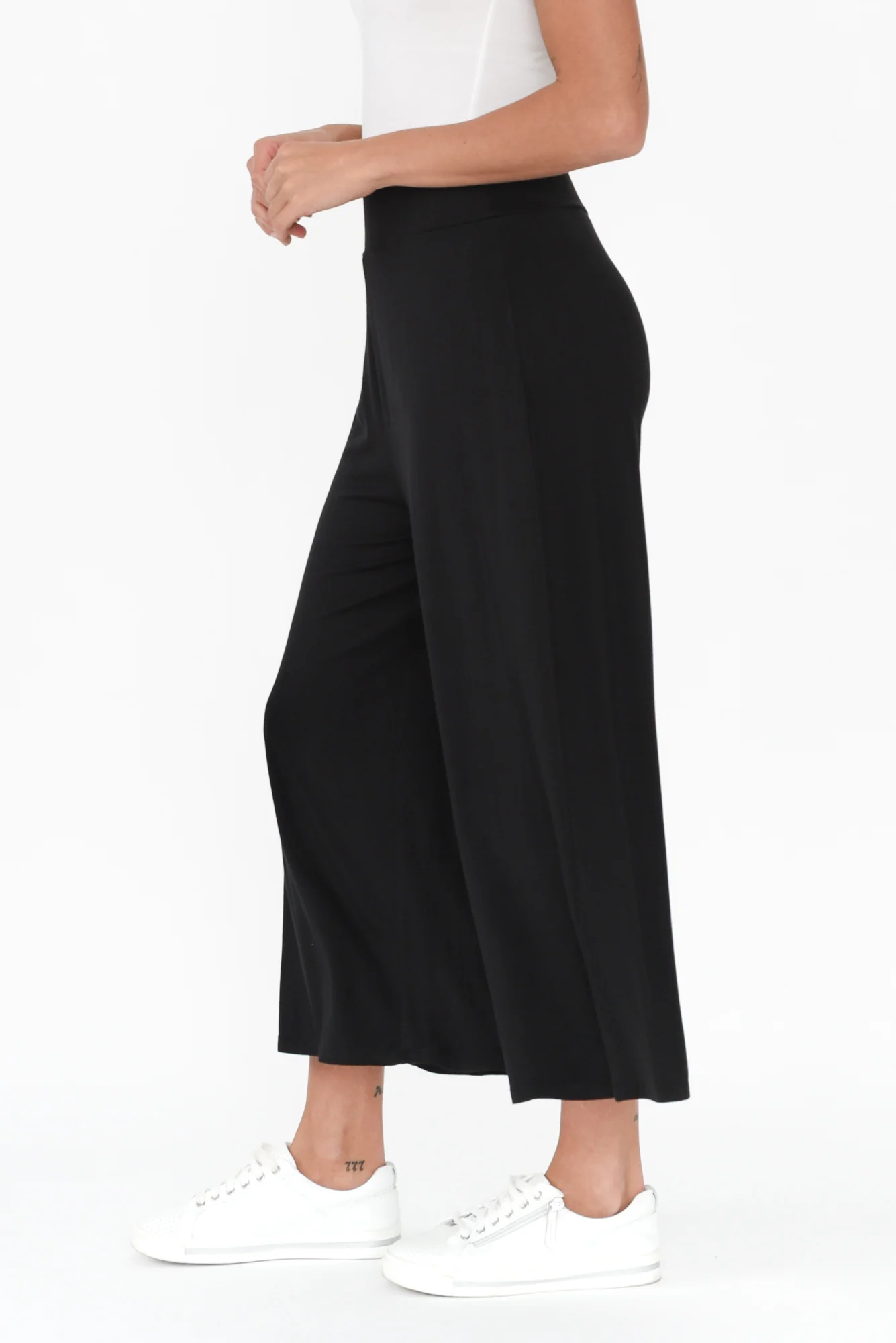Crystal Black Cropped Pants - Image 4