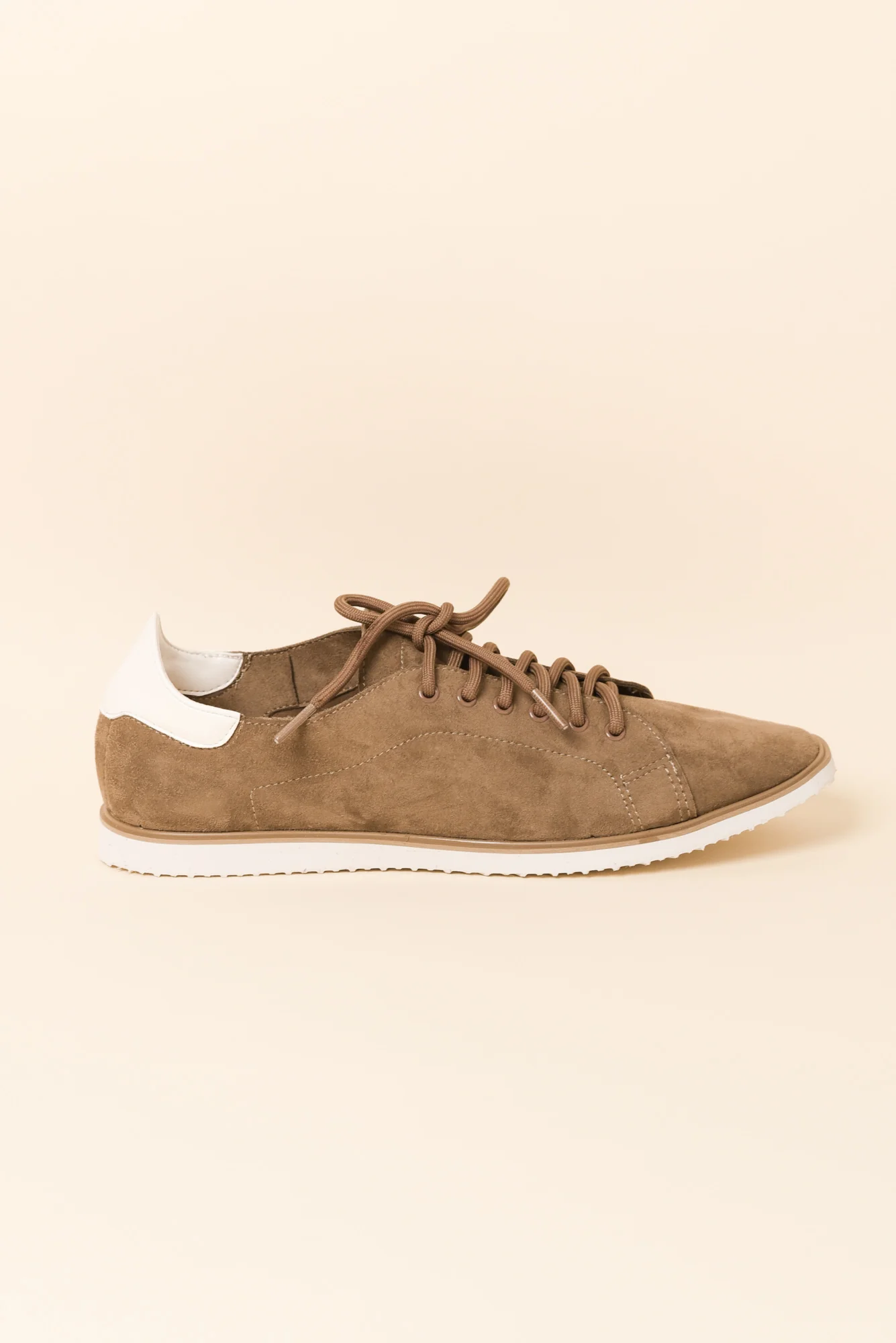 Cuavella Tan Suede Sneaker