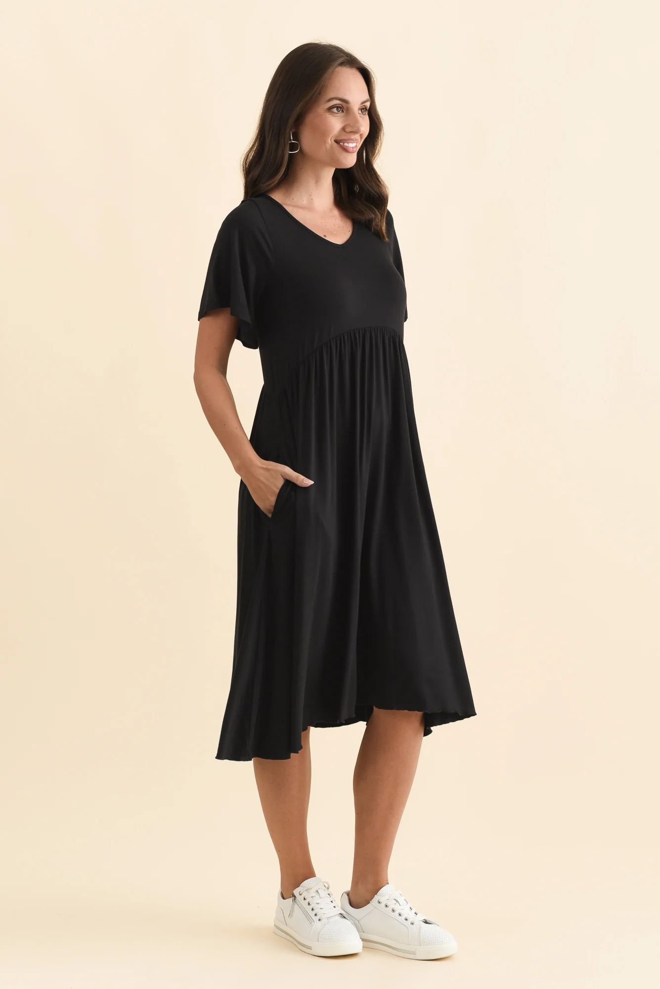 Donna Black Gathered Dress - Image 3