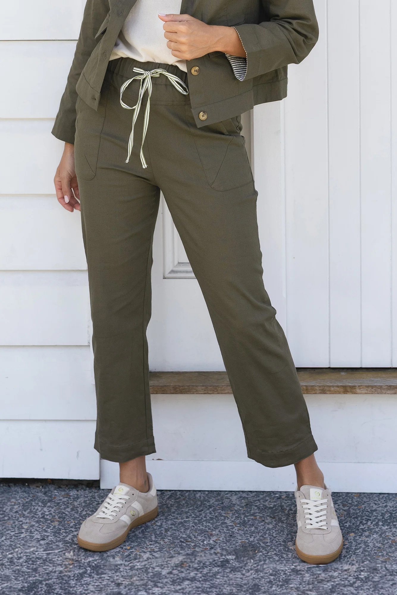 Edia Khaki Linen Blend Pants