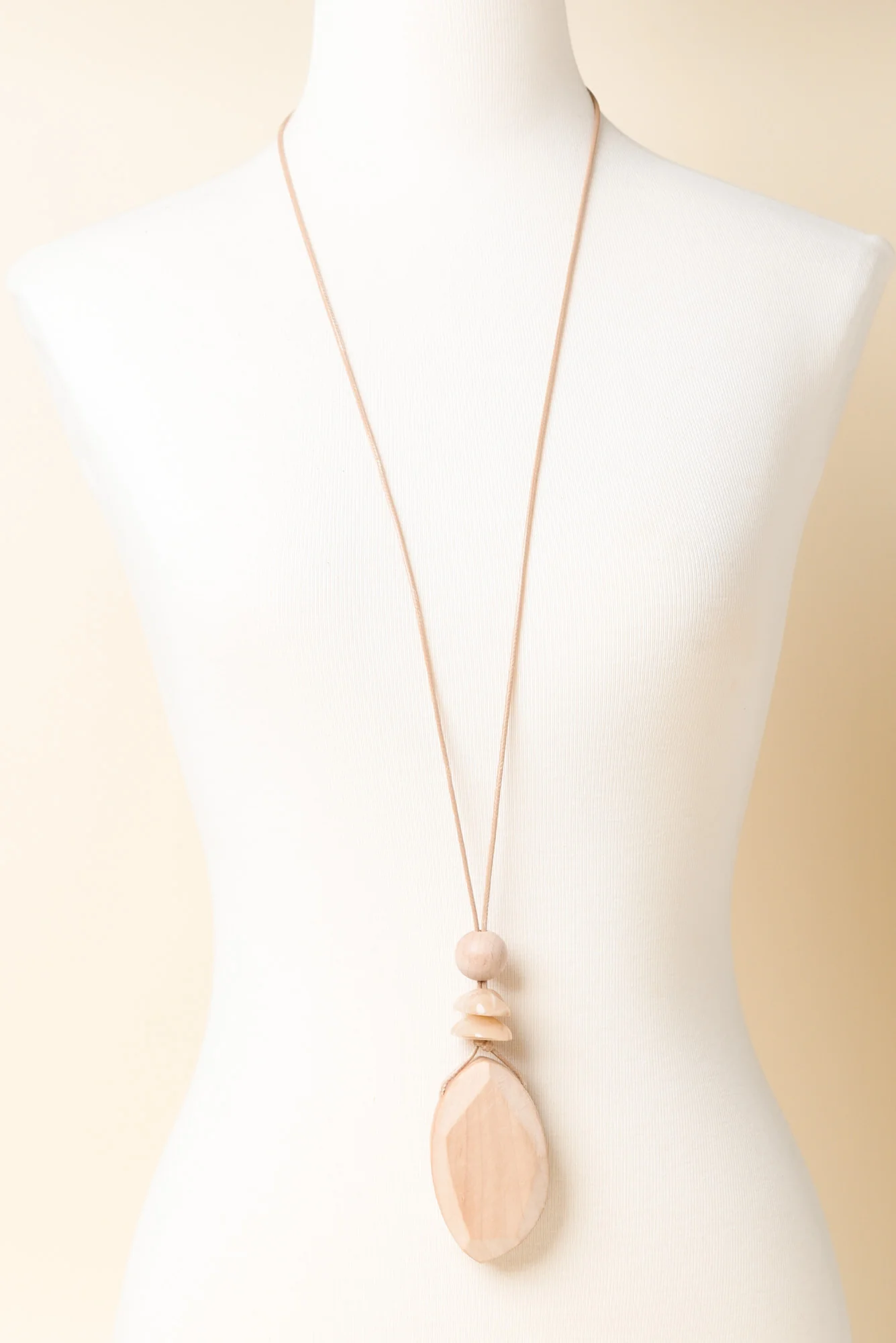 Eleri Natural Wood Pendant Necklace - Image 2