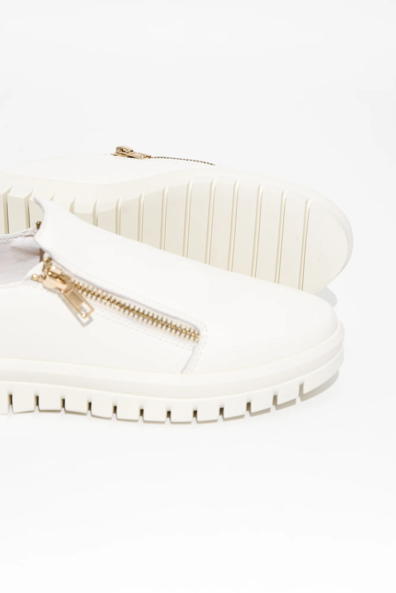 Enjoy White Leather Zip Sneaker - Image 4