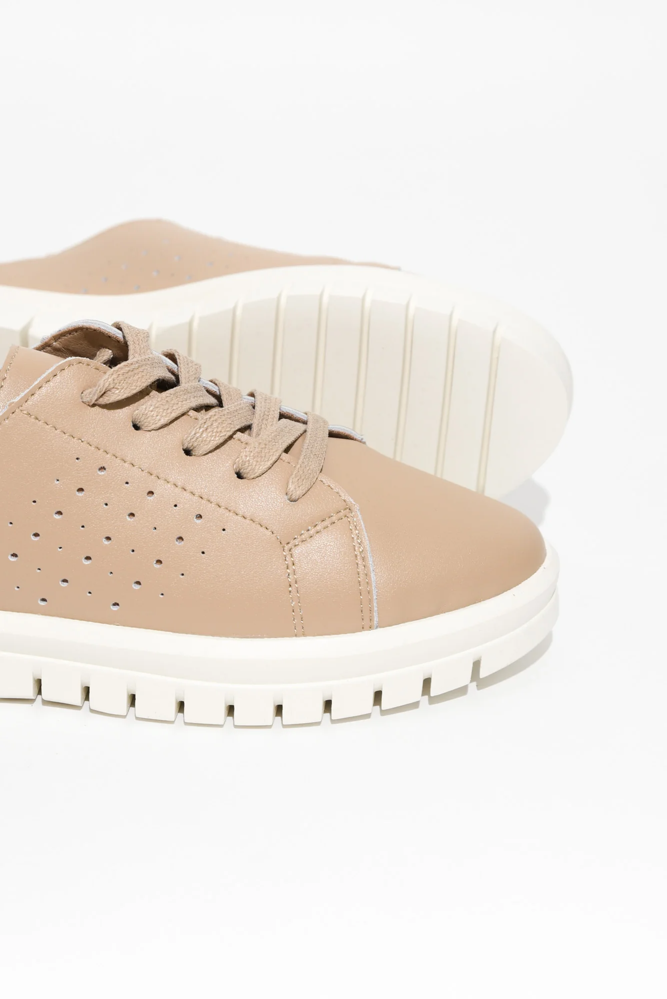 Exit Beige Leather Sneaker - Image 4