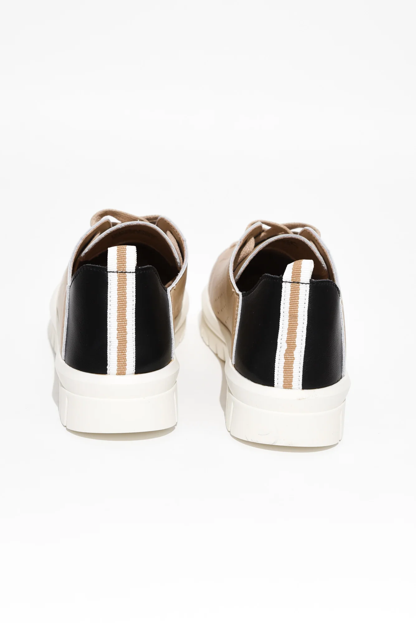 Exit Beige Leather Sneaker - Image 5