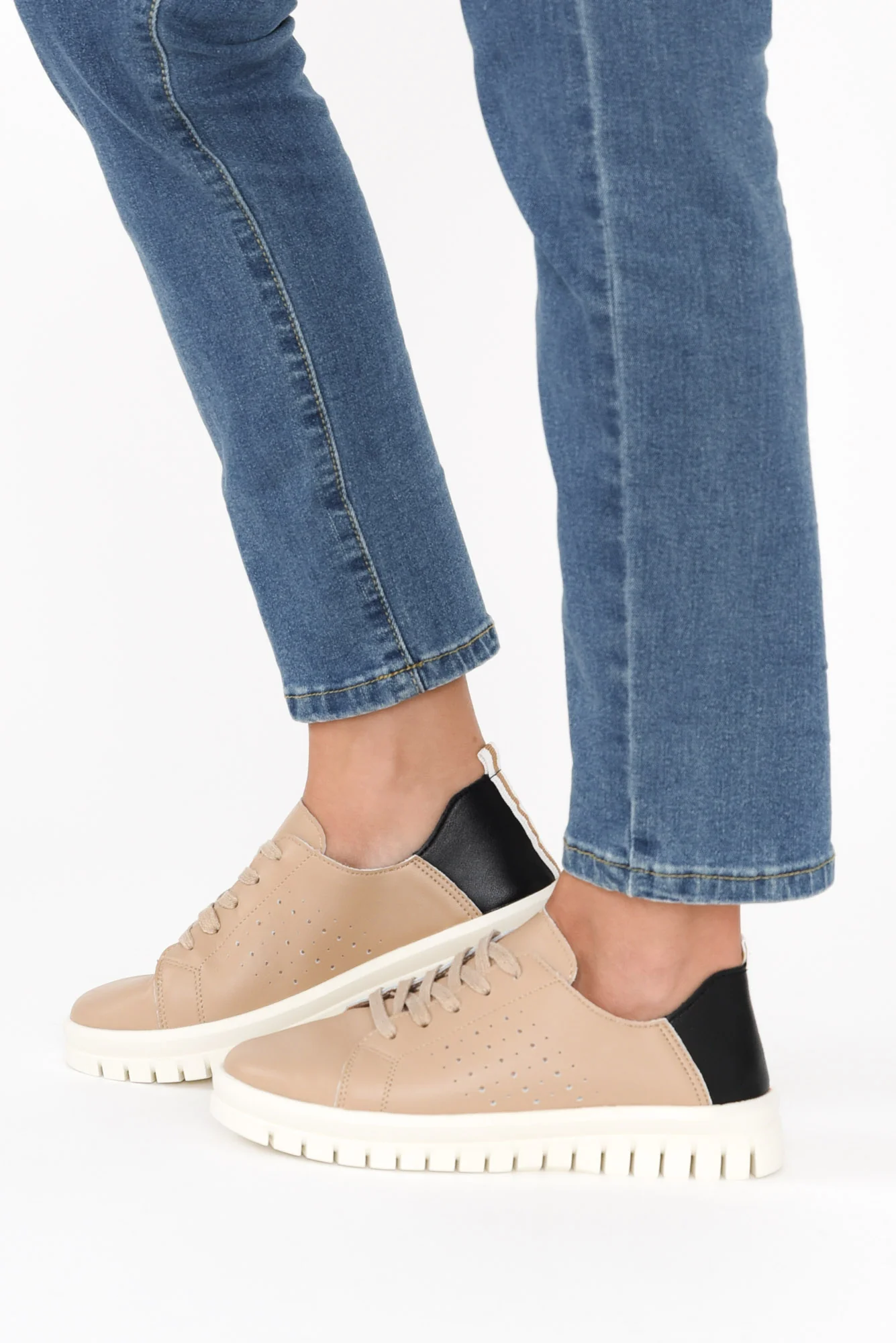 Exit Beige Leather Sneaker - Image 6