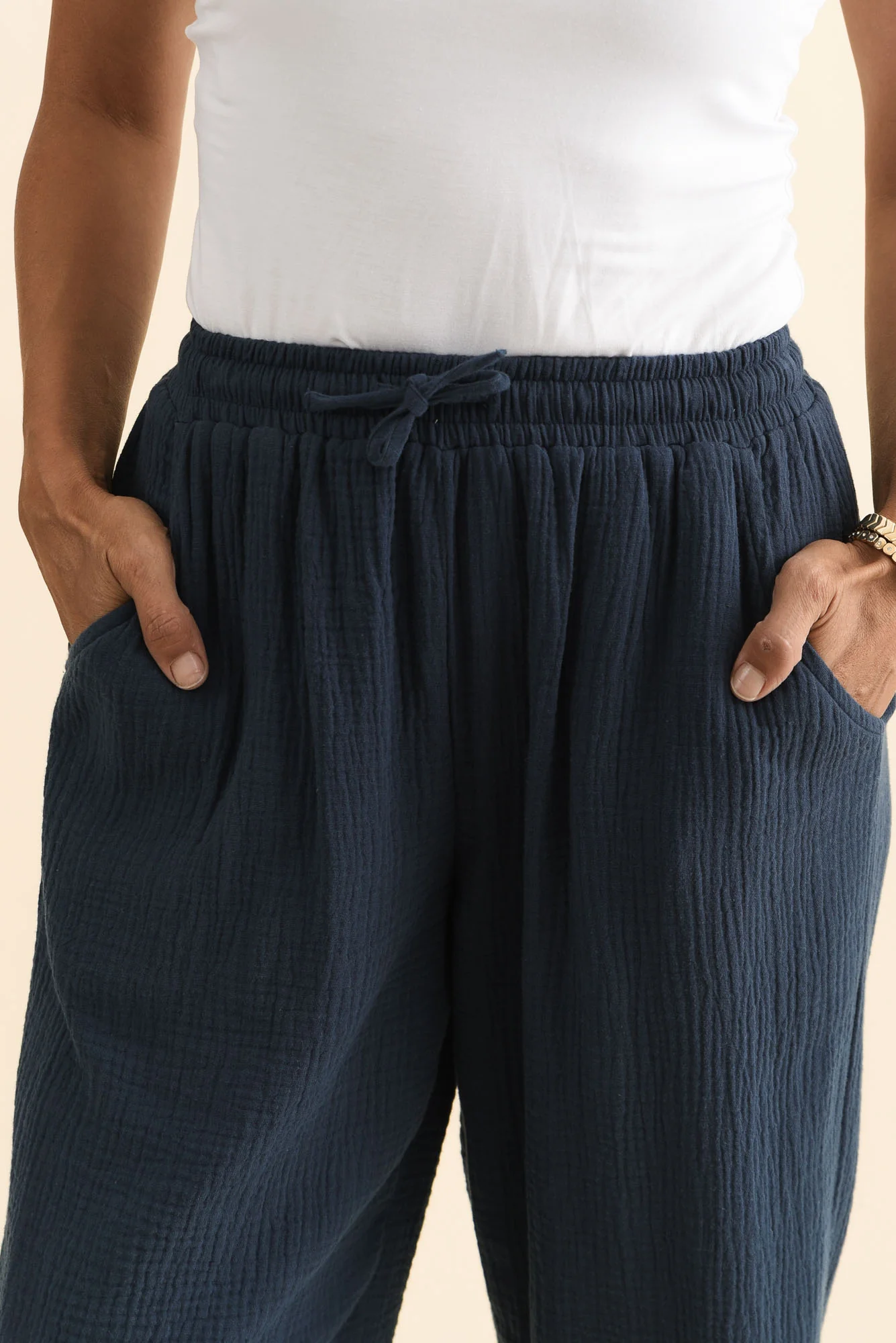 Harvey Navy Cotton Cheesecloth Cropped Pants - Image 5