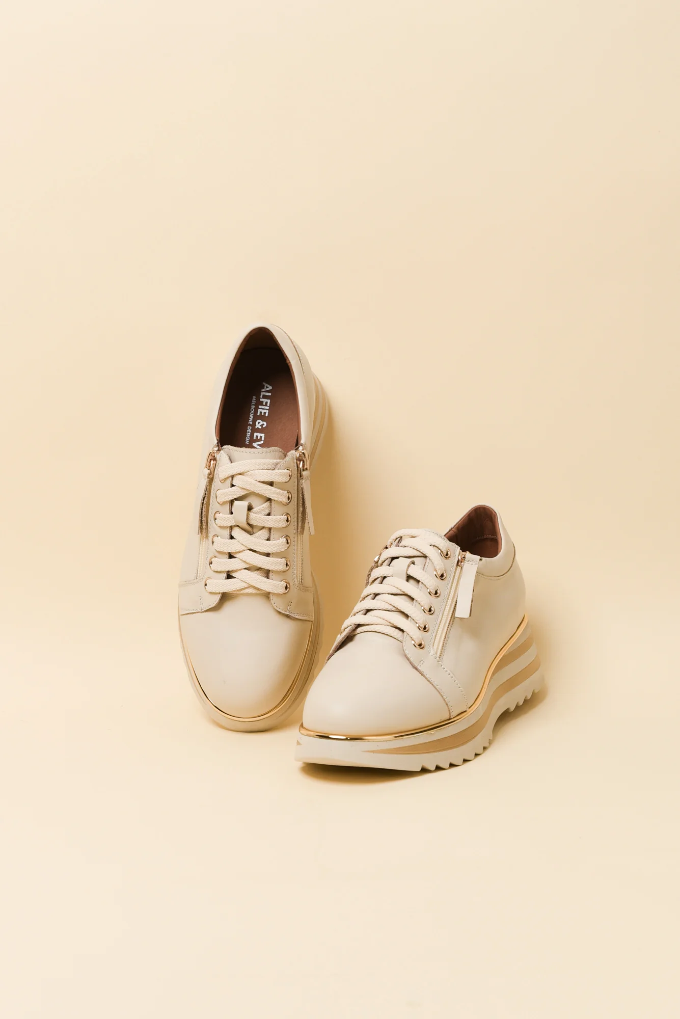 Hosting Cream Stripe Leather Platform Sneaker - Image 2