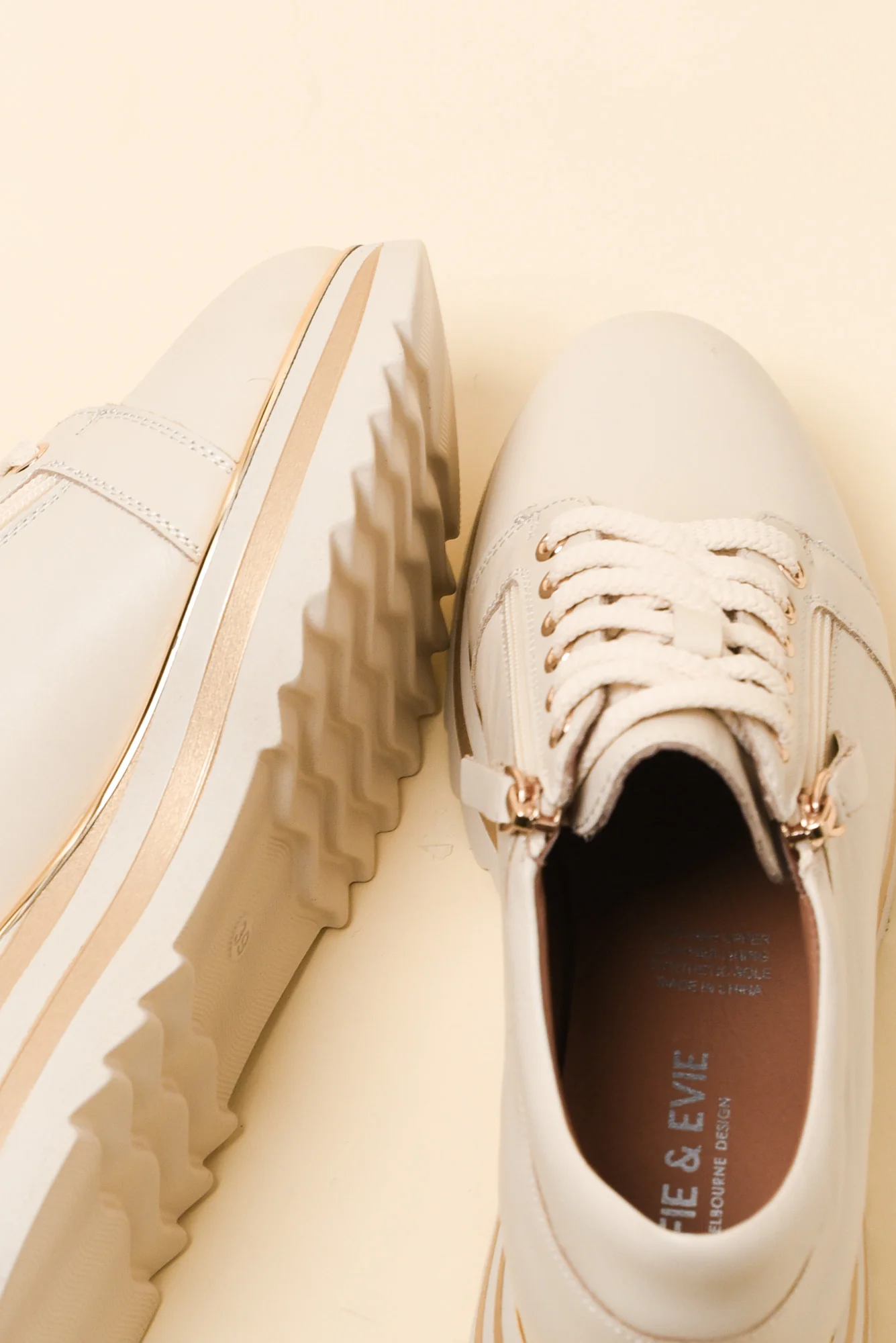 Hosting Cream Stripe Leather Platform Sneaker - Image 3