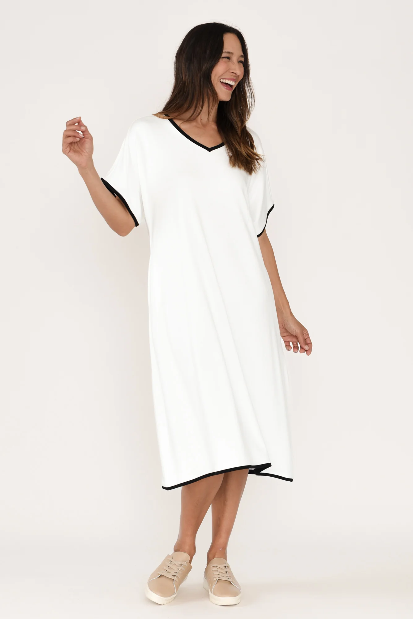 Jemima White Contrast V Neck Dress - Image 3