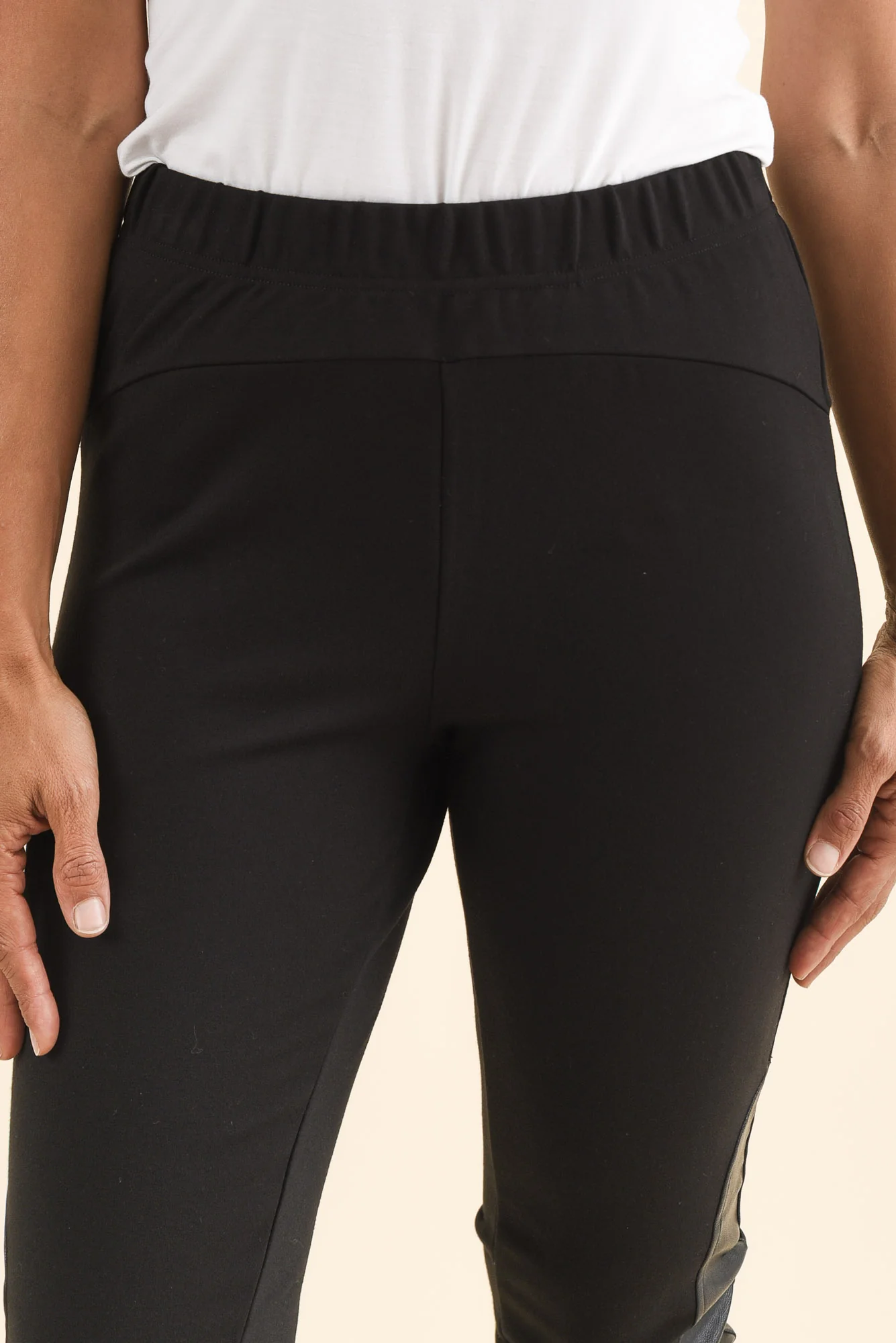 Jesse Black Trim Stretch Leggings - Image 5