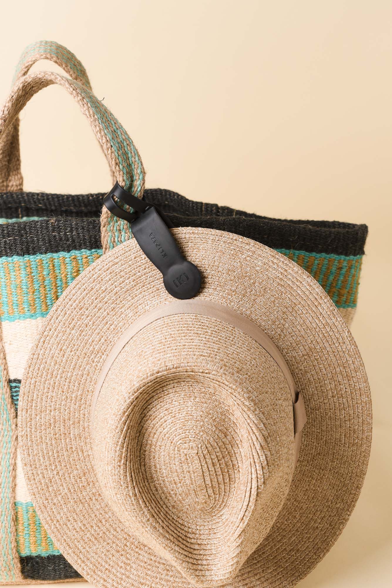 Klipsta Black Hat Clip - Image 3