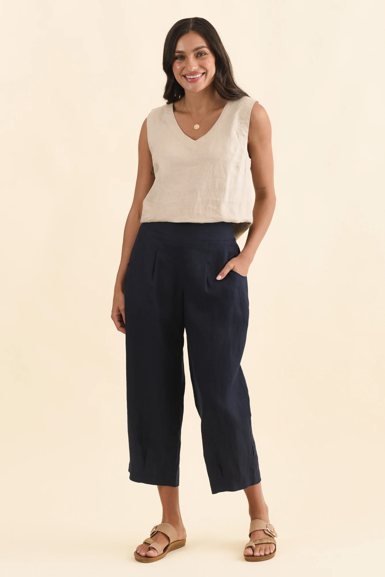 Lassie Navy Linen Barrel Pants - Image 3