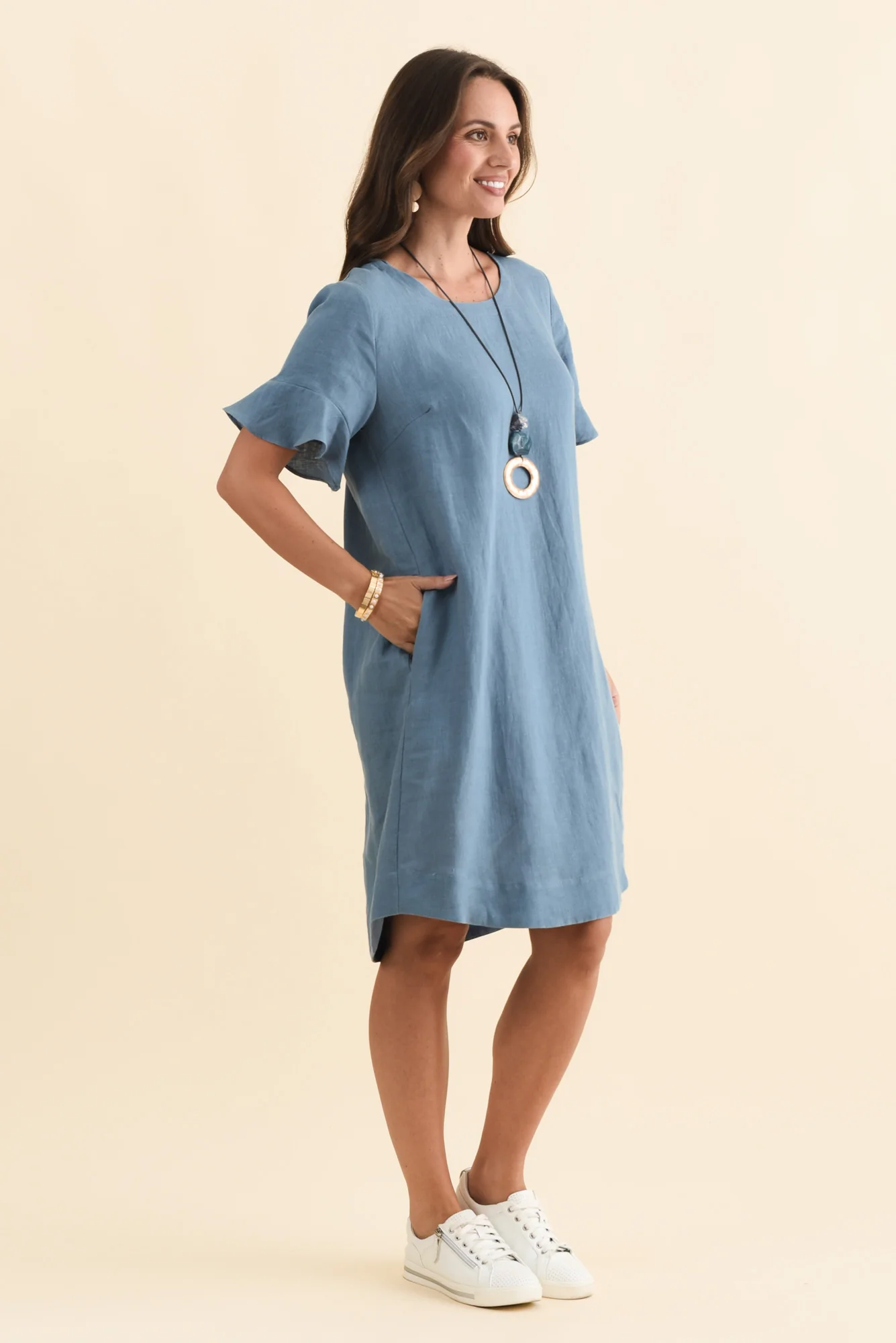 Lesley Blue Linen Flutter Sleeve Dress - Image 3