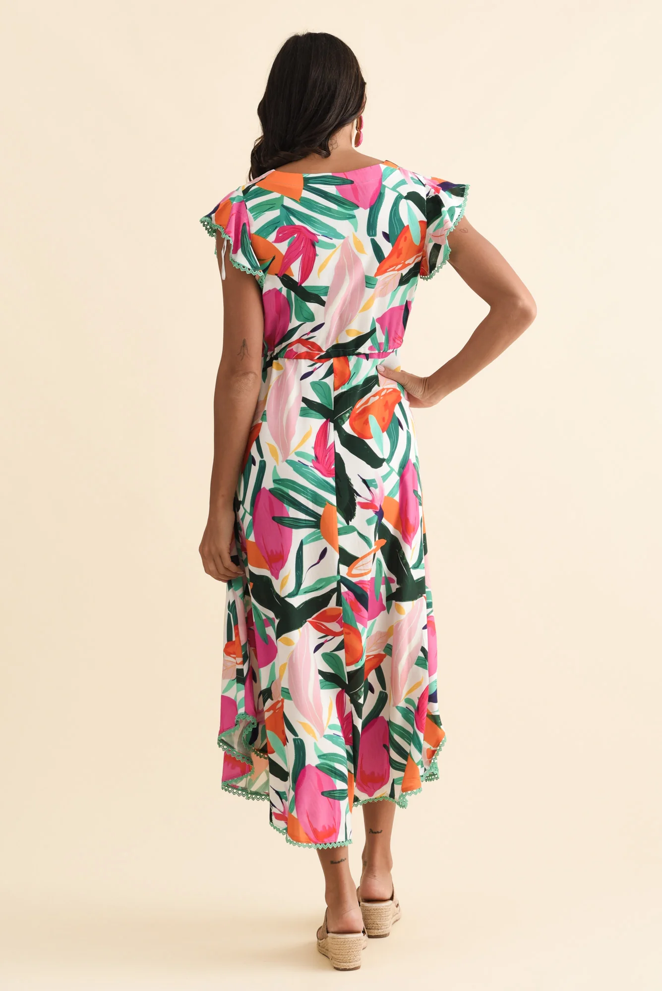 Libby Pink Flower Midi Dress - Image 4