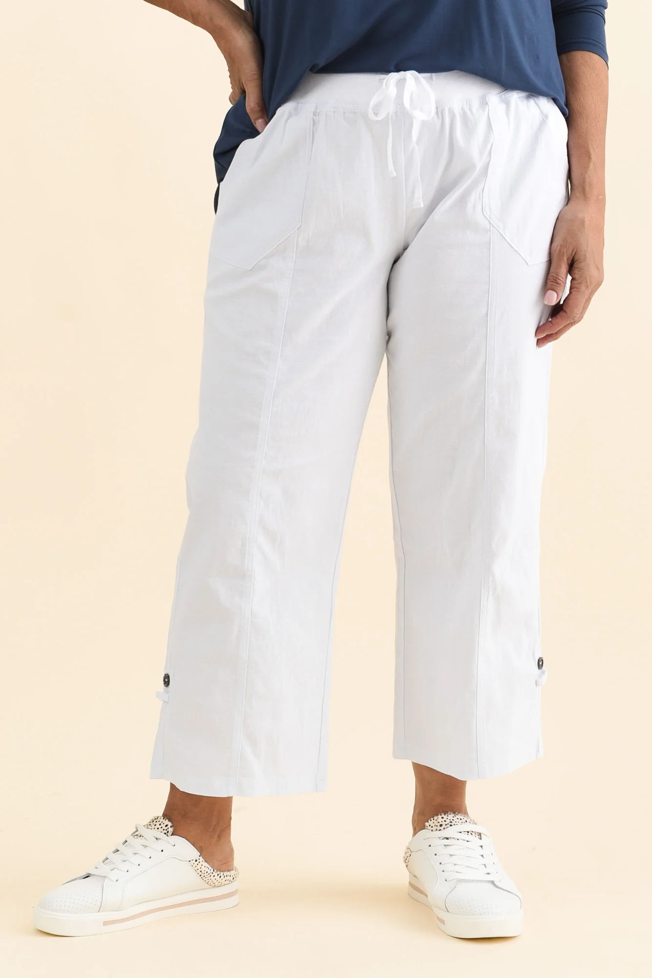 Lindsay White 7/8 Cargo Pants - Image 8