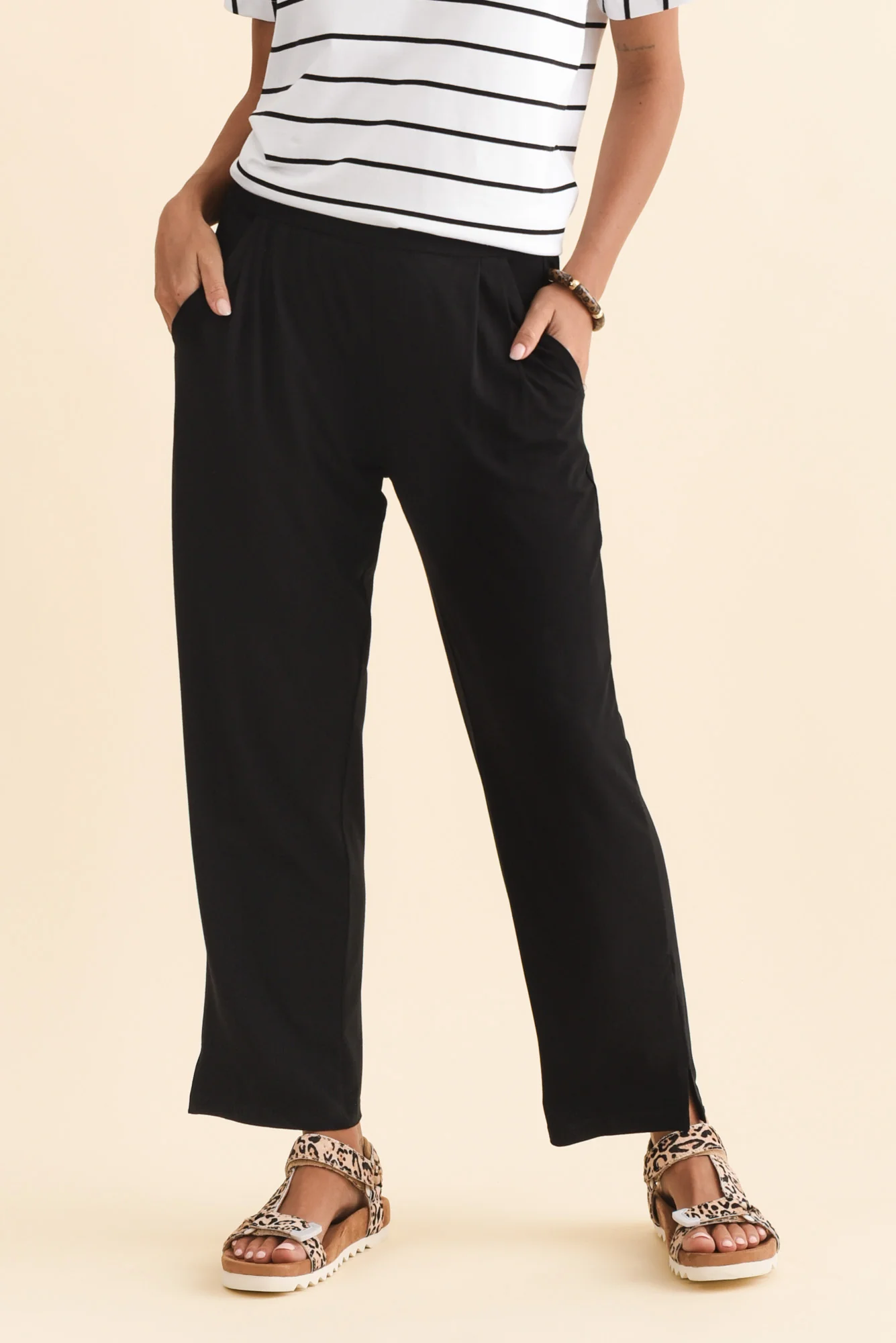 Lopez Black Pocket Pants - Petite