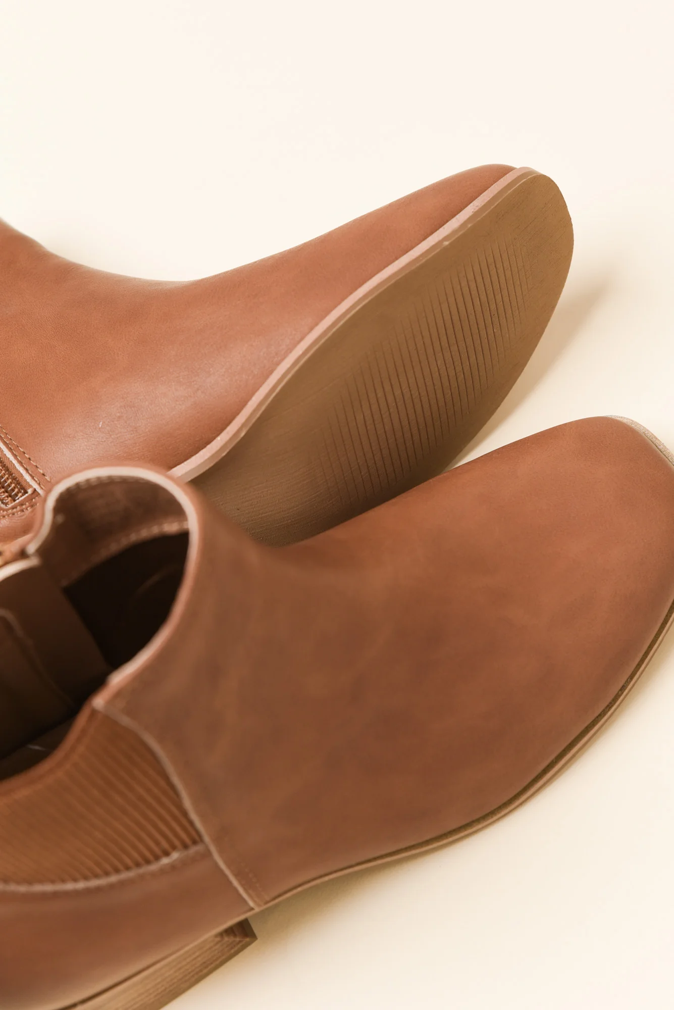 Lyra Tan Leather Heeled Boot - Image 4