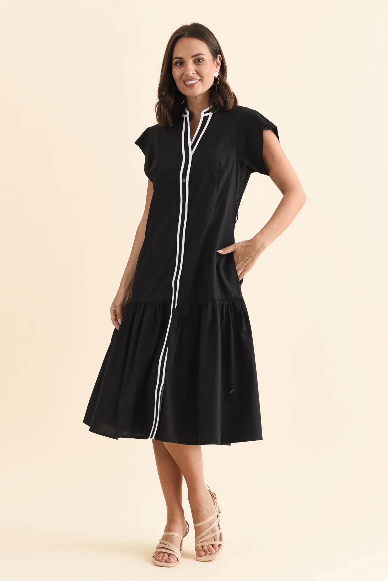 Mari Black Contrast Cotton Tie Dress - Image 7