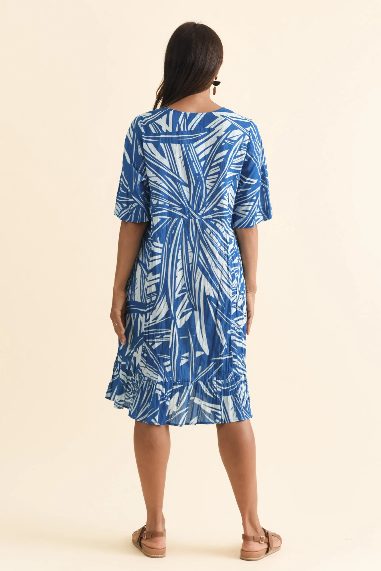 Mila Blue Leaf Crinkle Cotton Dress - Image 4