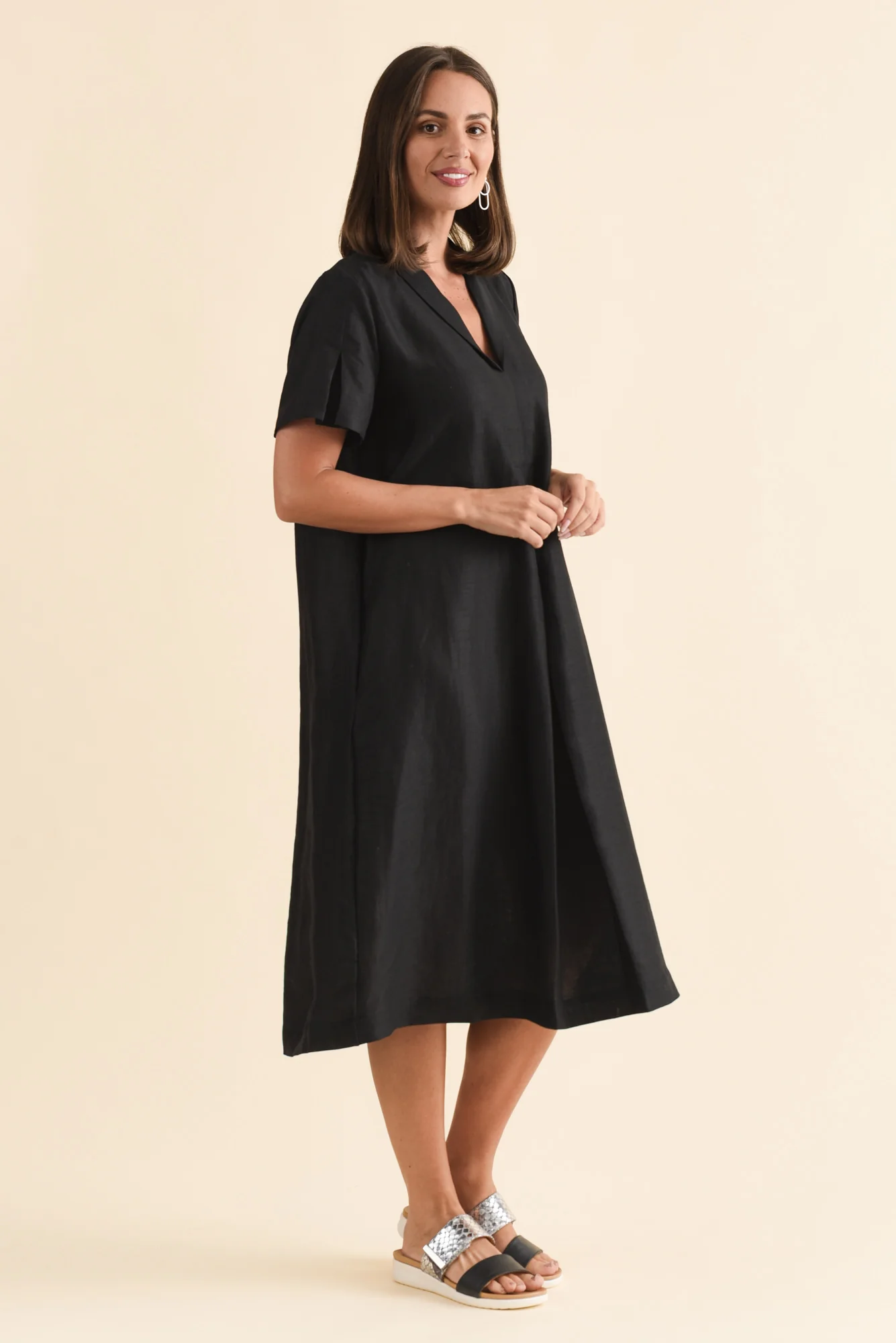 Miranda Black Linen Collared Dress - Image 3