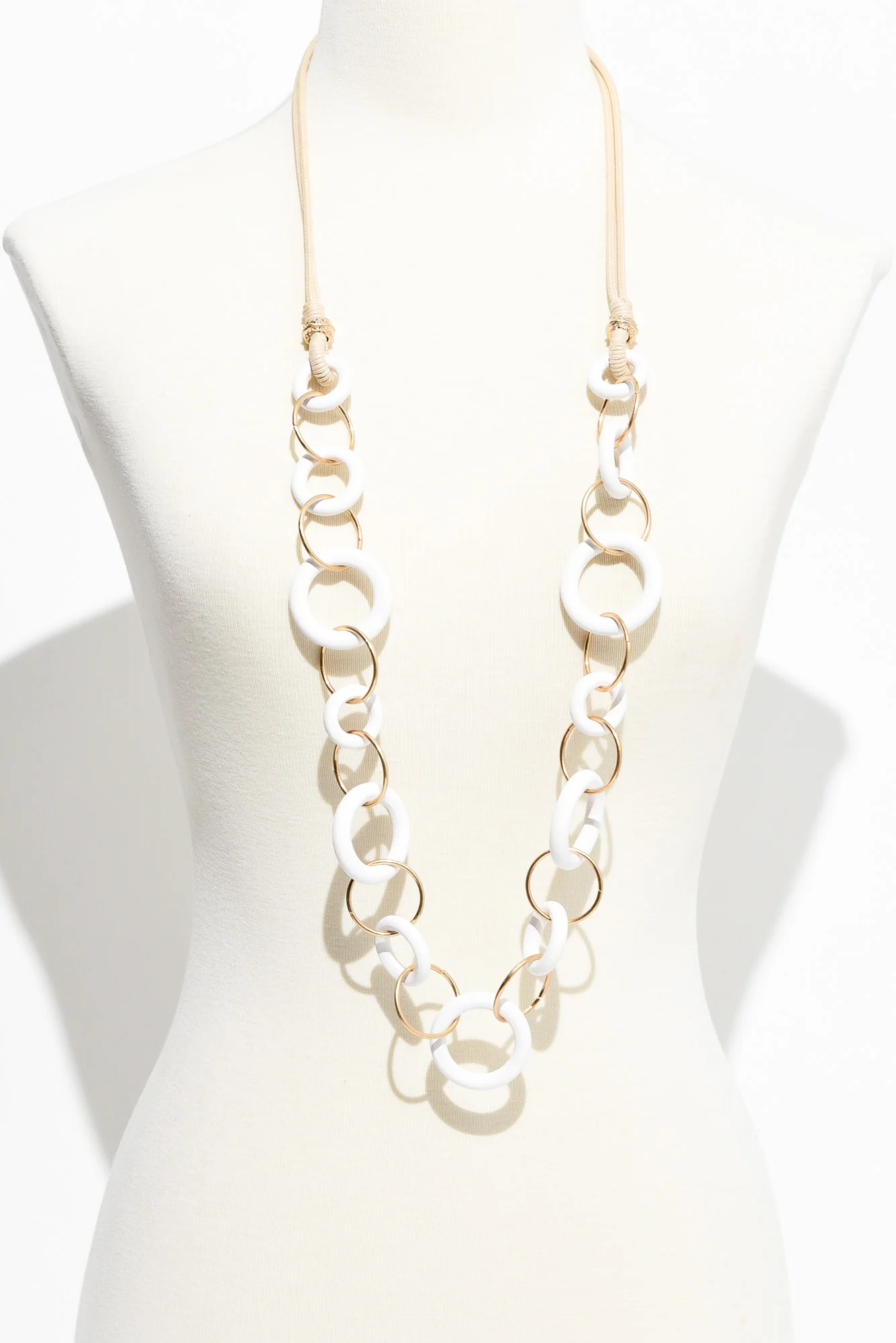Myers White Wooden Link Necklace - Image 2