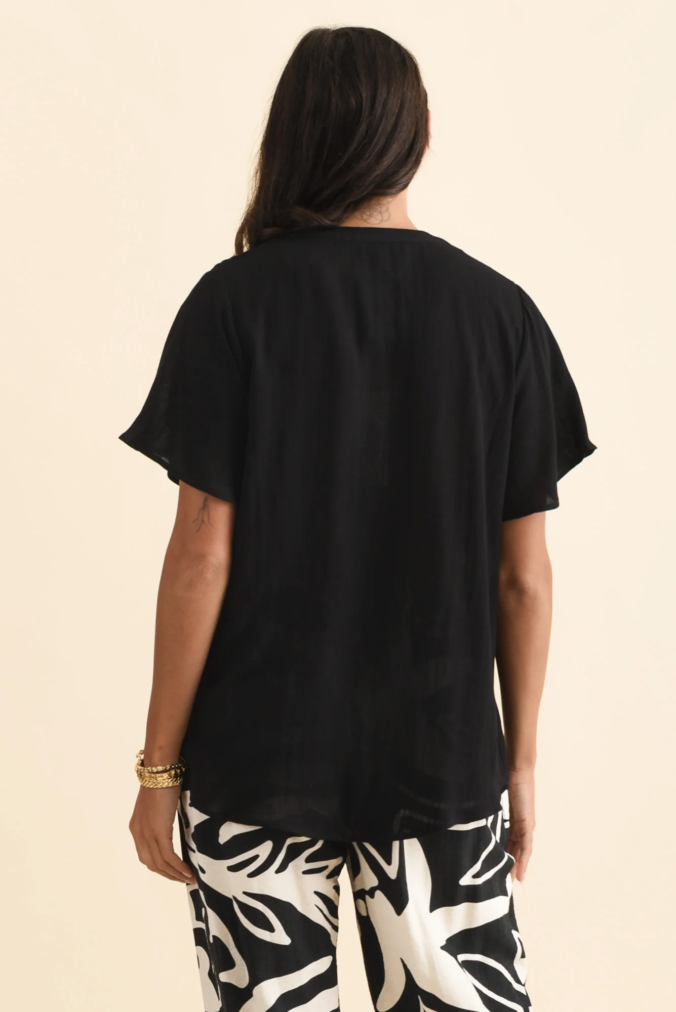 Ponny Black Linen Blend Button Top - Image 4
