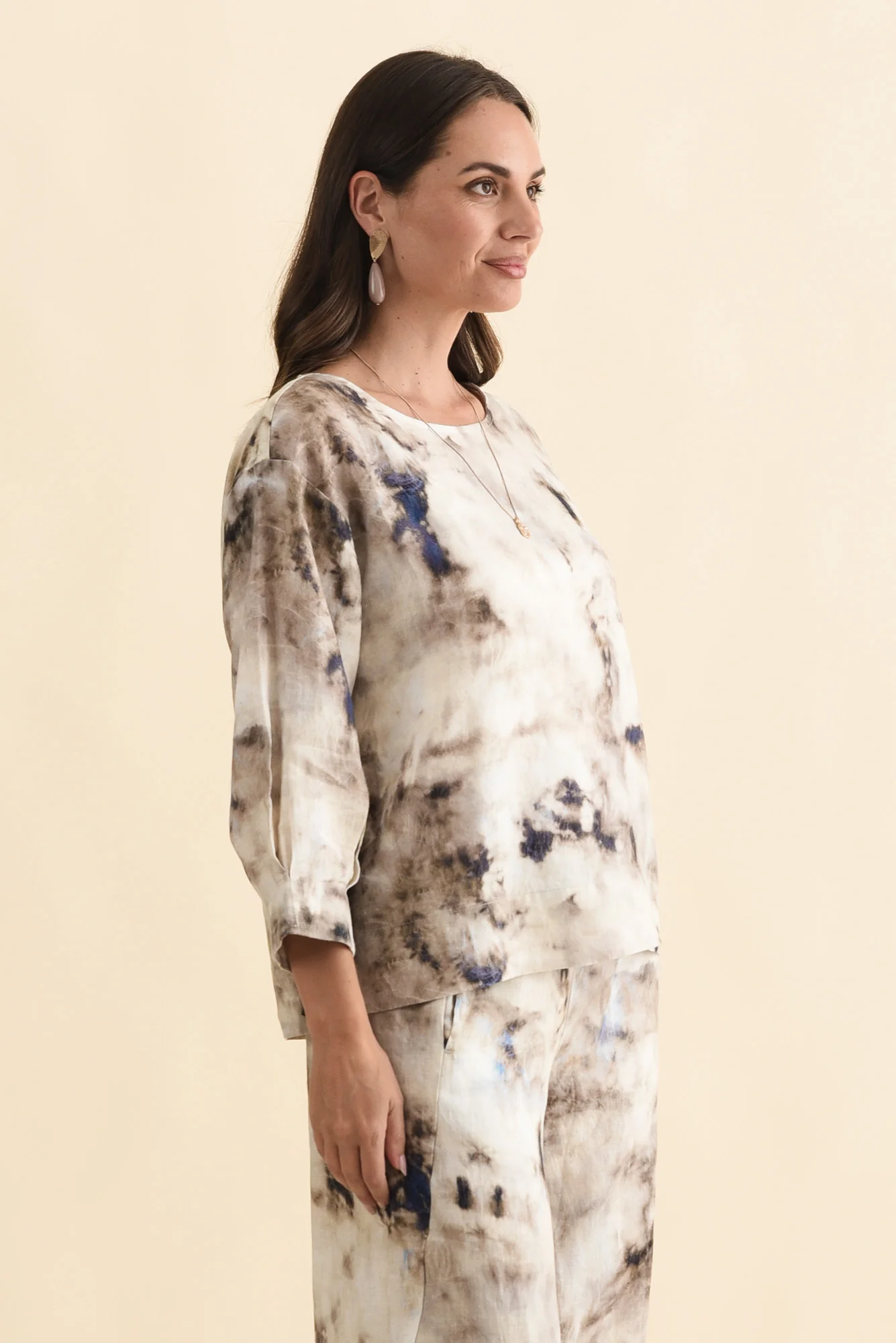 Saloma Taupe Abstract Linen Scoop Neck Top - Image 3