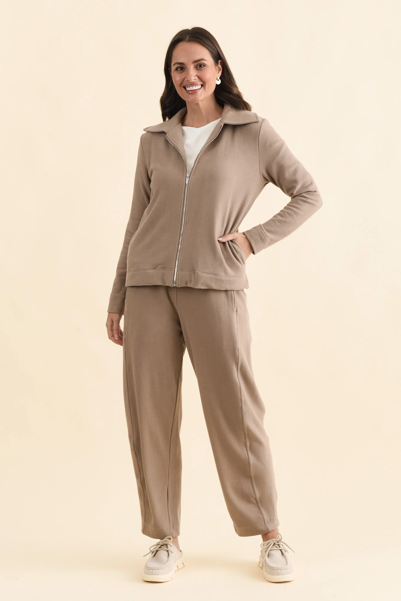Souffle-Touch Beige Zip Jacket - Image 3