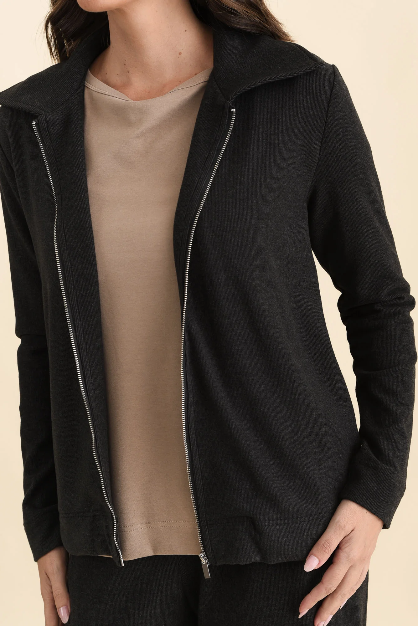 Souffle-Touch Charcoal Zip Jacket - Image 6