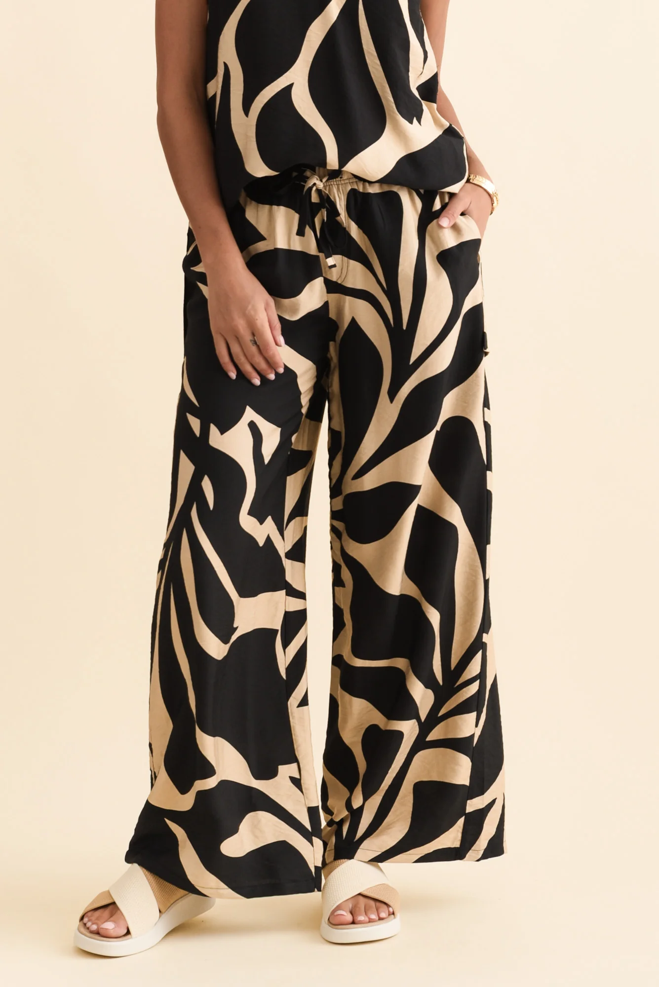 Sutton Black Abstract Relaxed Pants