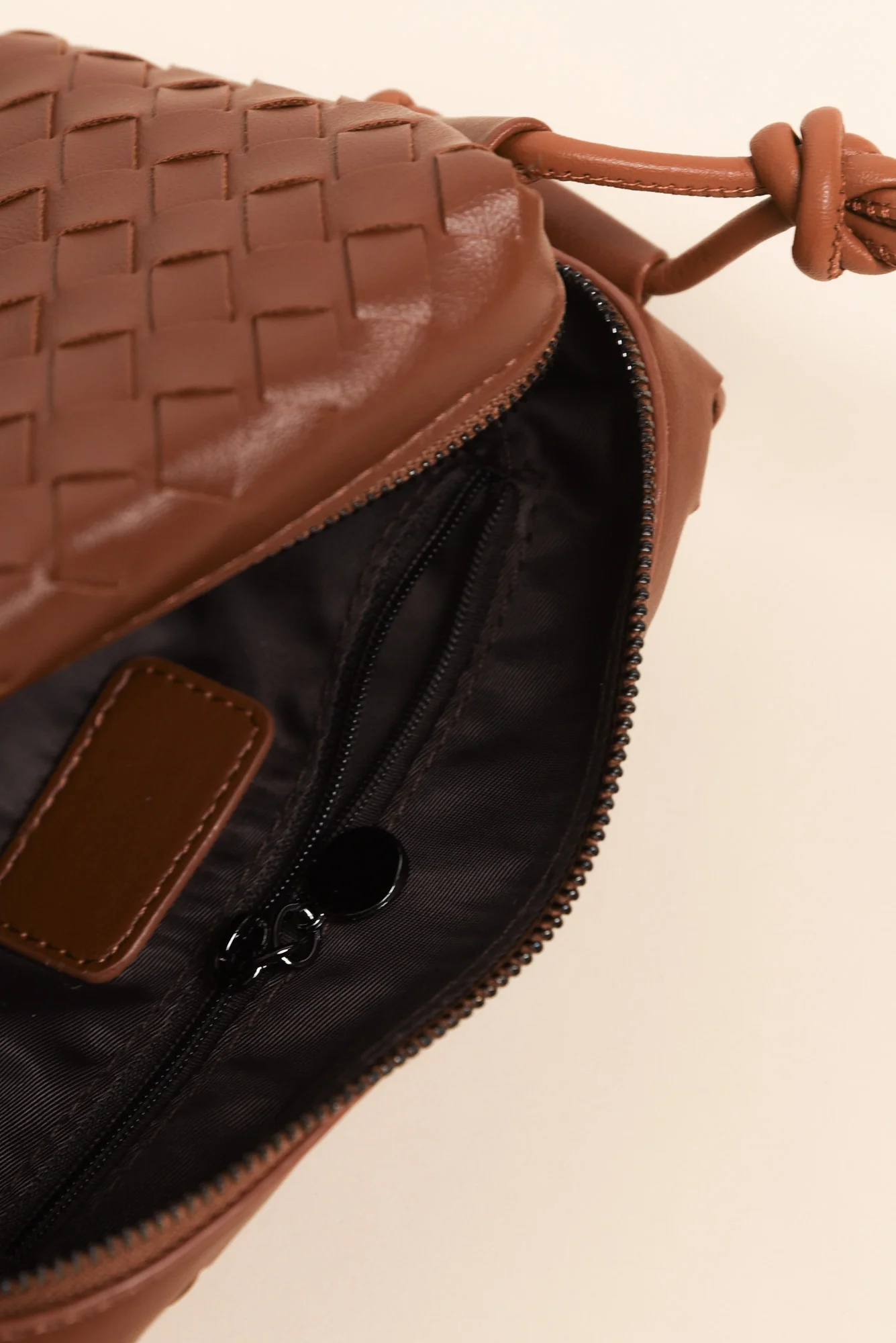 Tellaro Tan Woven Crossbody Bag - Image 3