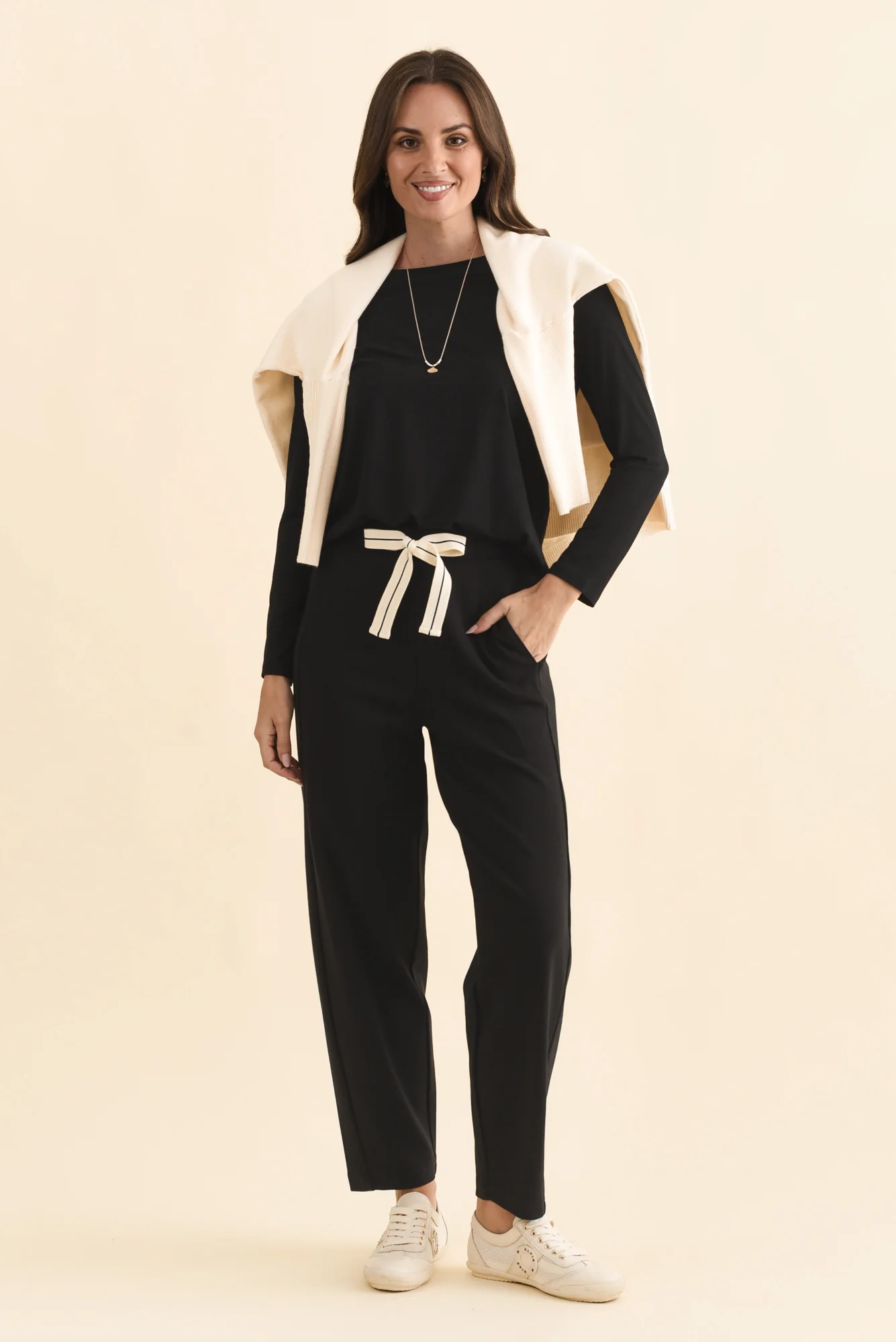 Tenille Black Cotton Barrel Pants - Image 2
