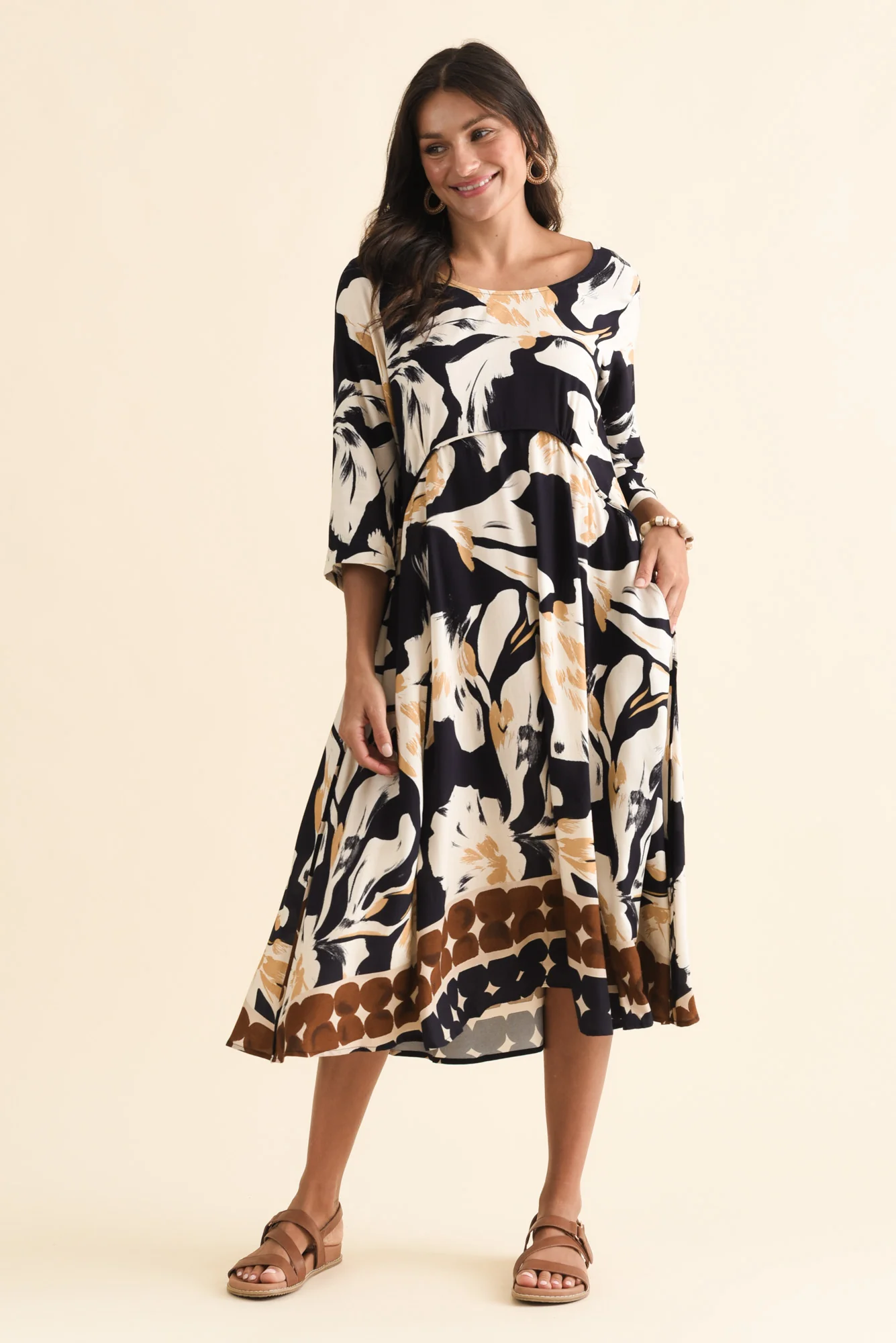 Zaelia Navy Abstract Sleeved Crescent Dress - Image 7